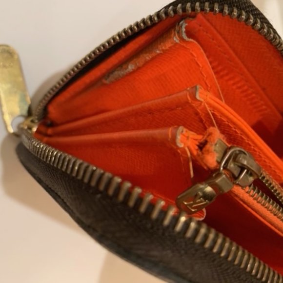 Authentic Louis Vuitton Graffiti zippy wallet case - Picture 12 of 13